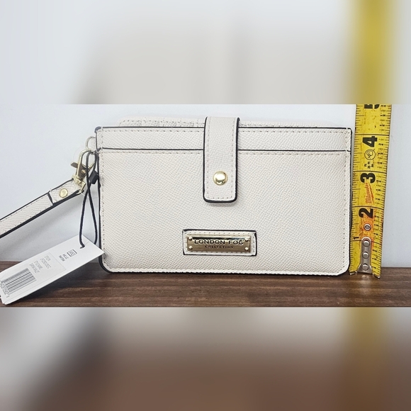 London Fog Sarina Wristlet Cream Caviar Embossed Zip-around Wallet Card Insert - Picture 12 of 12